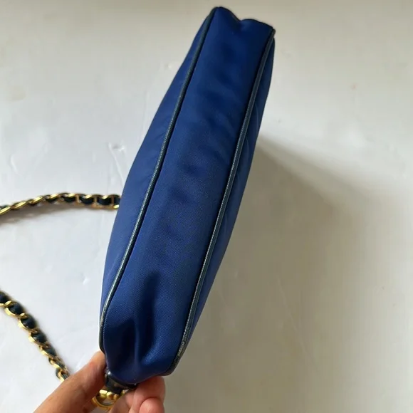 Prada bag - Picture 4 of 16